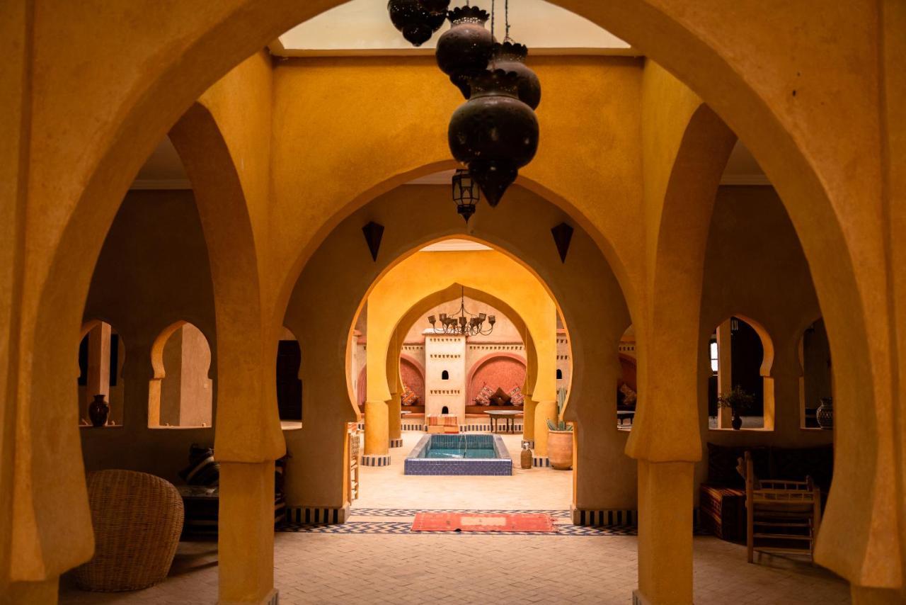 Riadsuerteloca Merzouga Hassilabied Eksteriør billede Interior of the Riad