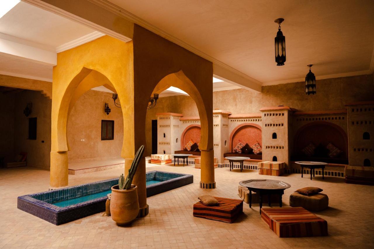 Riadsuerteloca Merzouga Hassilabied Eksteriør billede The interior of a hammam in Marrakech, Morocco
