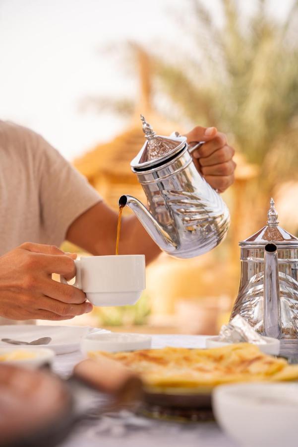 Riadsuerteloca Merzouga Hassilabied Eksteriør billede Arabic coffee
