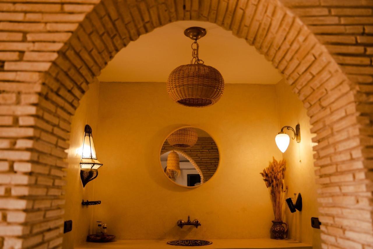 Riadsuerteloca Merzouga Hassilabied Eksteriør billede The interior of the house
