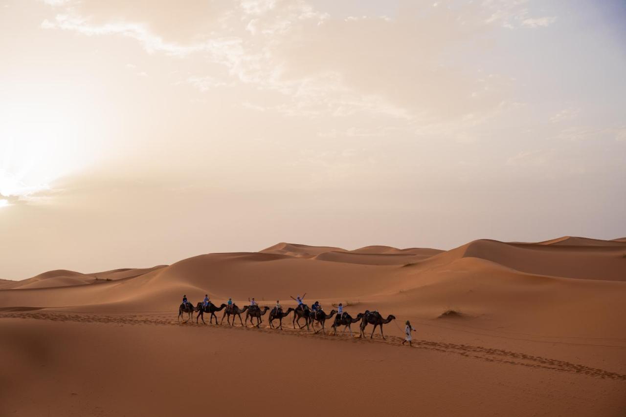 Riadsuerteloca Merzouga Hassilabied Eksteriør billede Sahara Desert
