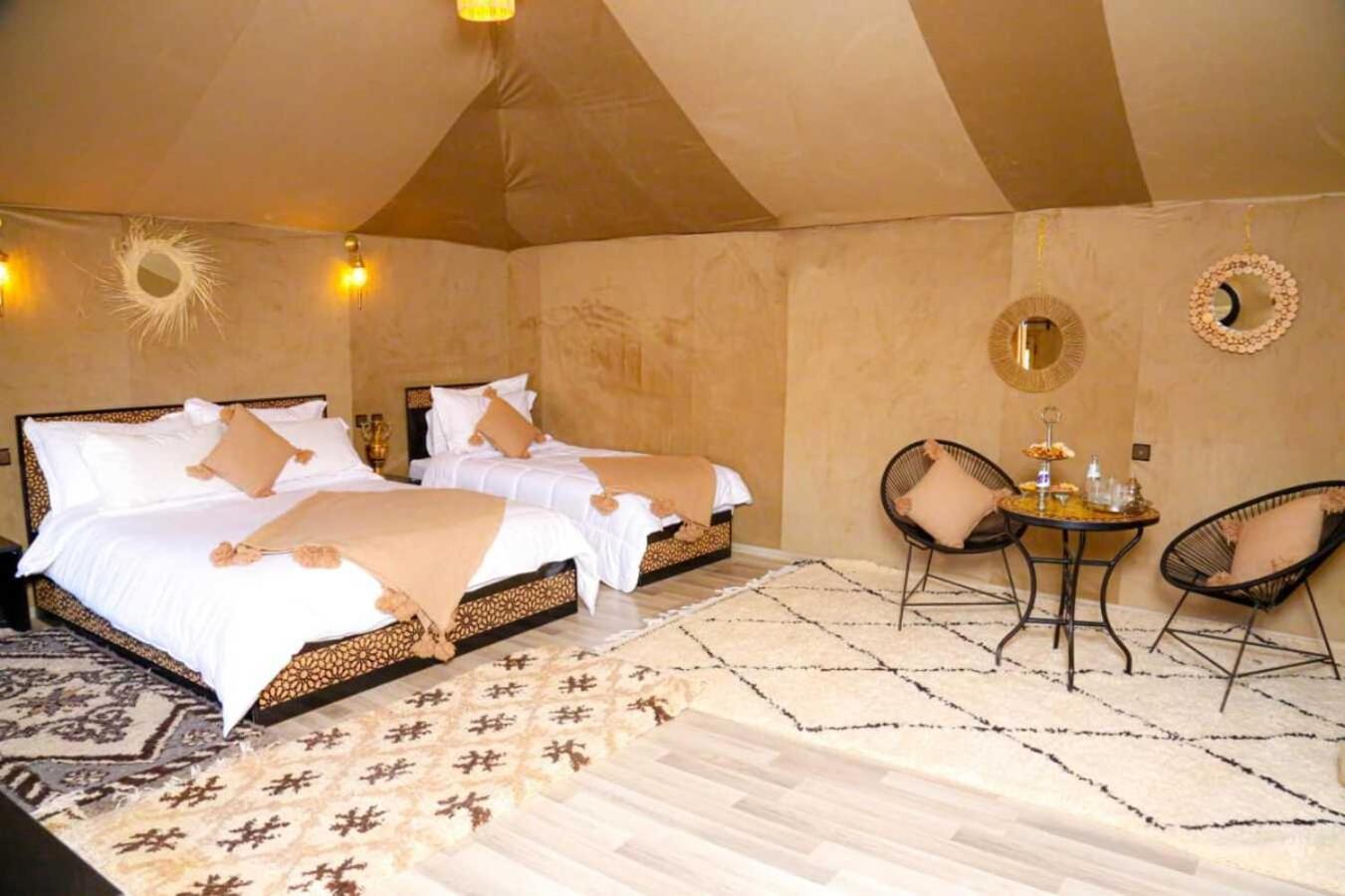 Riadsuerteloca Merzouga Hassilabied Eksteriør billede Luxury tent interior