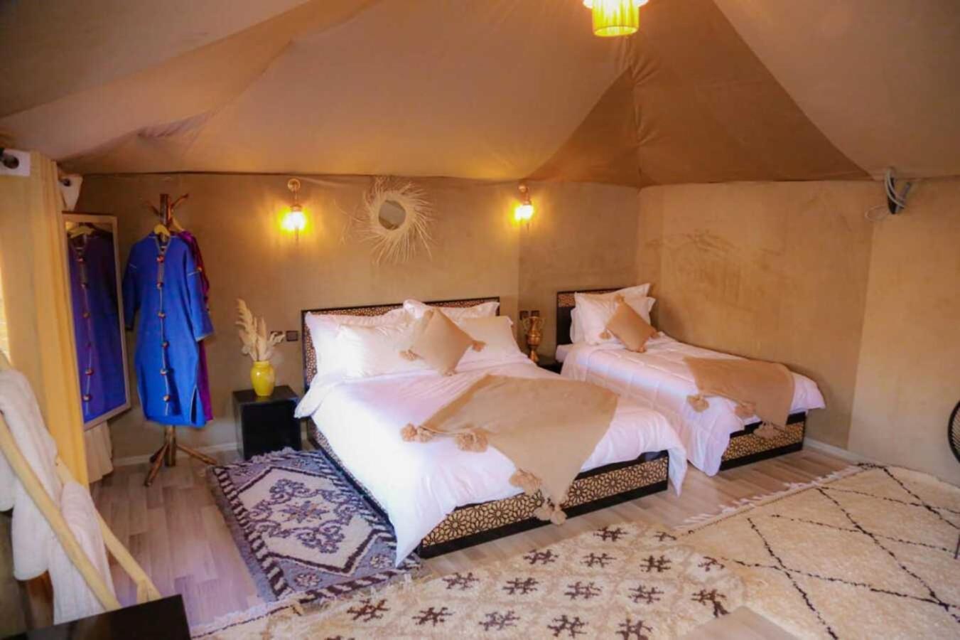 Riadsuerteloca Merzouga Hassilabied Eksteriør billede Luxury tent interior